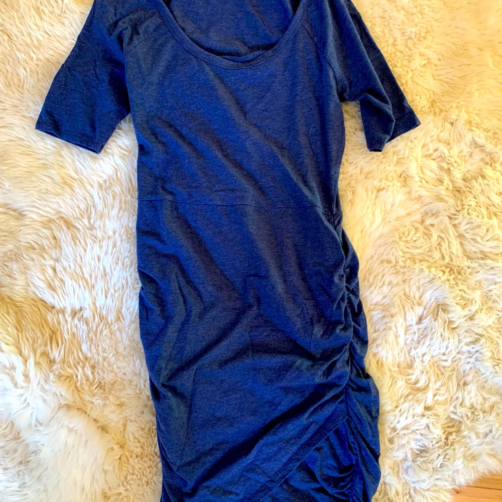 Athleta knit jersey 3/4 sleeve seeker t-shirt dress